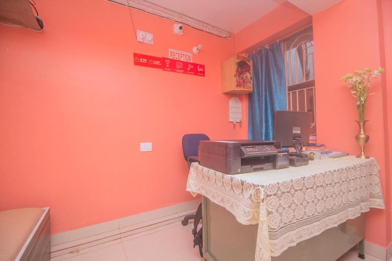 Oyo 30073 Triveni Lodge Siliguri Εξωτερικό φωτογραφία